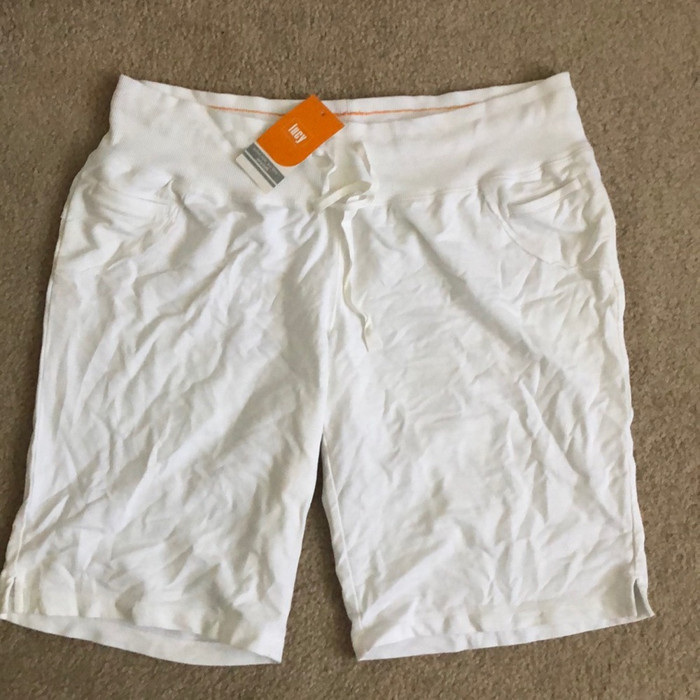 Brand new Lucy white cotton low rise Bermuda shorts (XL)